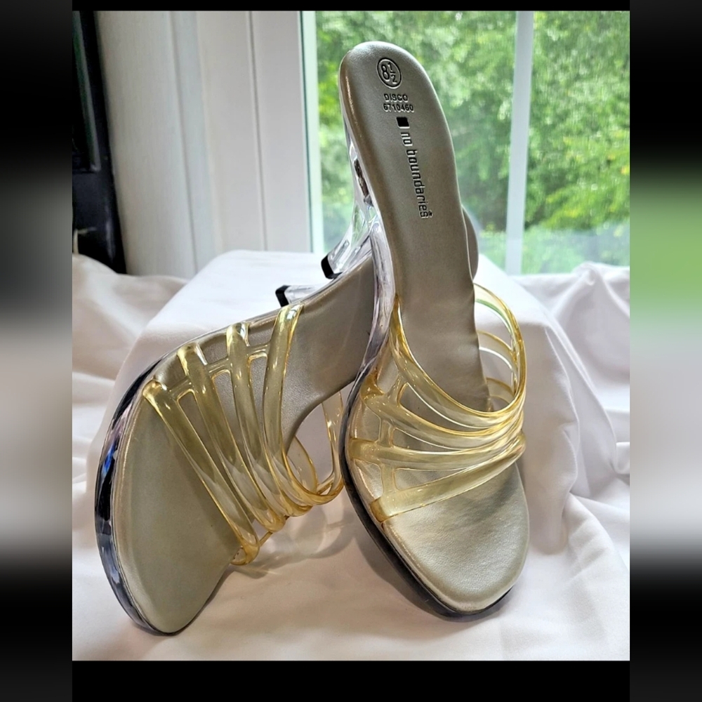 No Boundaries Y2K Colors Light Up Elegant Women's Sandle Heel Shoe Sz 8.5